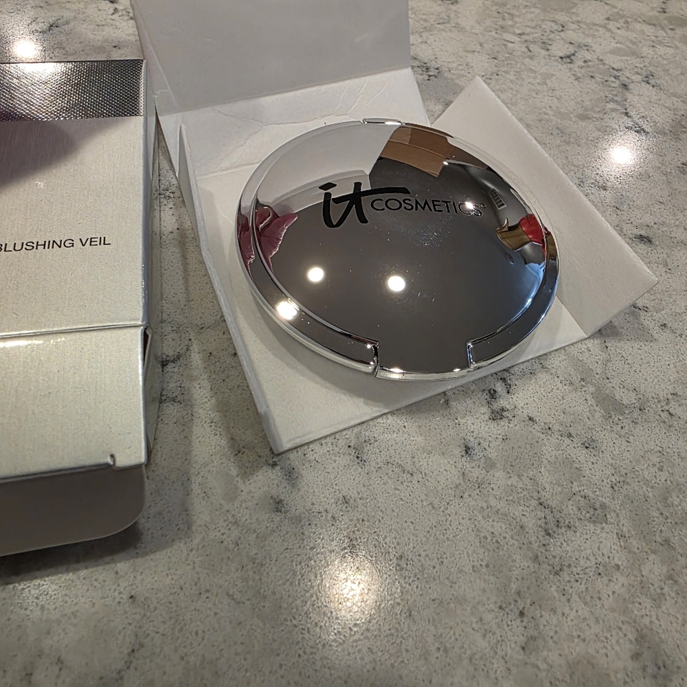 It Comestics CC + Ombré Radiance Blush Coral Flush Color Correcting NEW! - Picture 6 of 9
